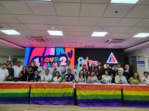 QC LGU ends Pride Festival early due to heavy rain .
